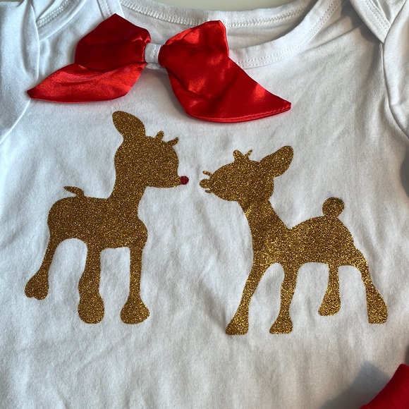 NWOT Long Sleeve Gold Deer Pair Onesie Sizes 18 & 24 months - Picture 2 of 5